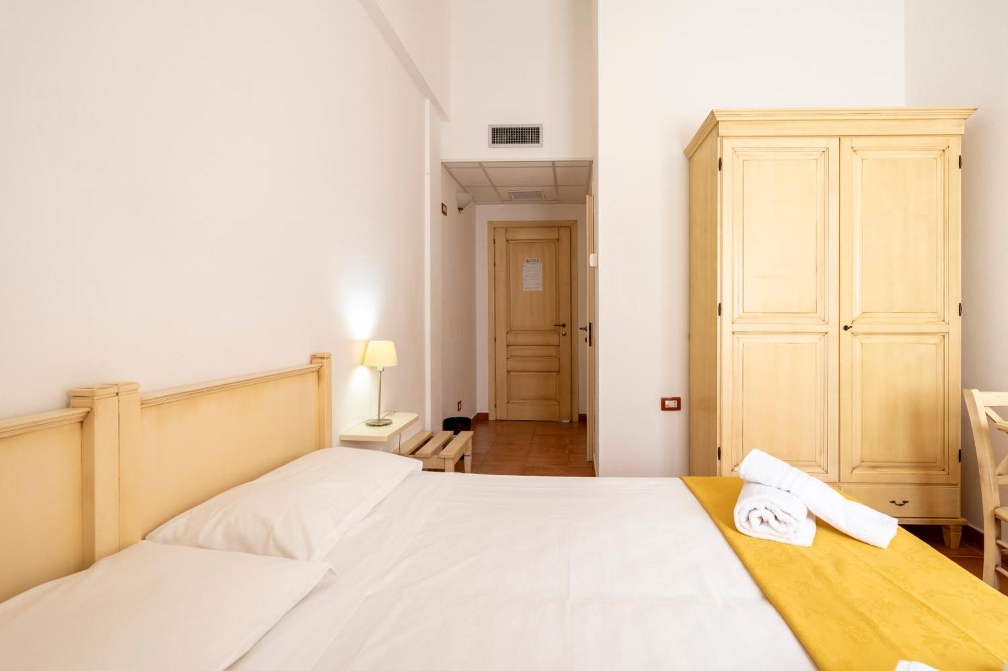 Hotel Marie Claire Lanusei Exterior photo