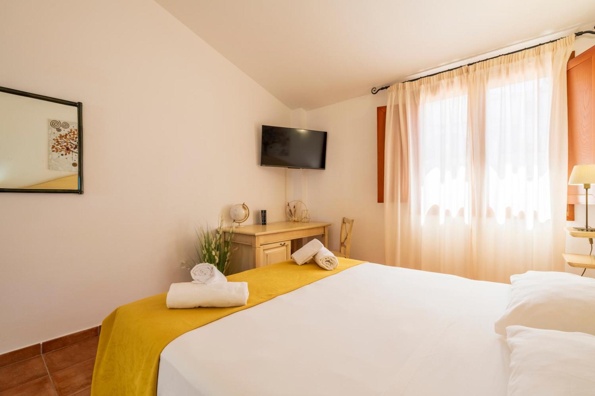 Hotel Marie Claire Lanusei Exterior photo